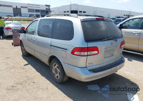2002 Toyota Sienna Le z USA, uszkodzony, nr VIN 4T3ZF13C32U435420